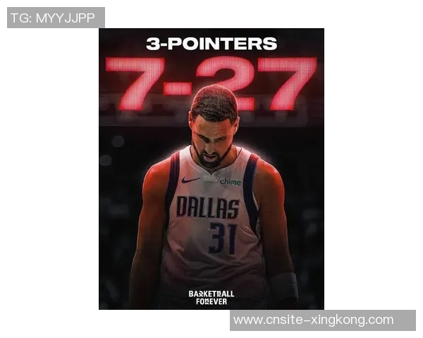 克莱重现昔日风采半场三分表现亮眼单防字母展现防守实力 克莱重现昔日风采半场三分表现亮眼单防字母展现防守实力