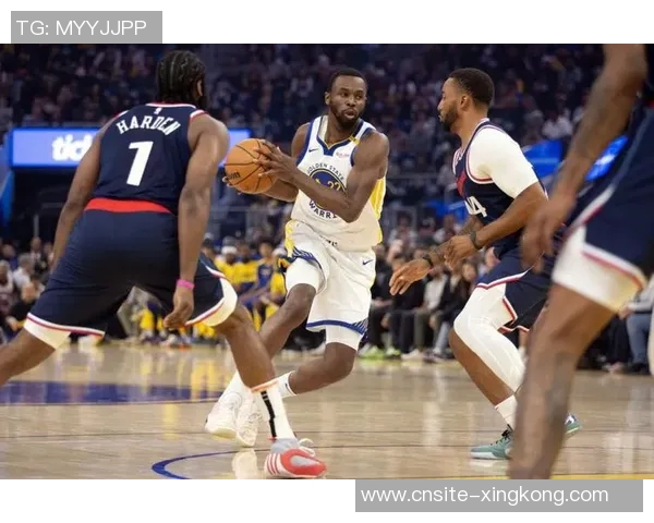 维金斯表现不佳13投7中仅得17分9篮板6助攻2盖帽5失误令人失望 维金斯表现不佳13投7中仅得17分9篮板6助攻2盖帽5失误令人失望