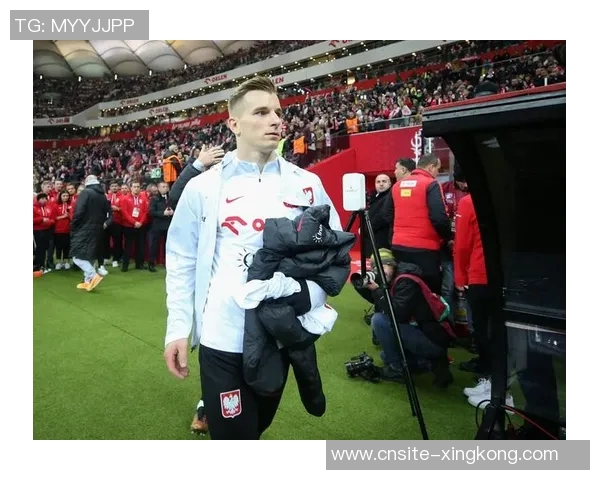 桑托斯左后卫索萨缺席训练正与热刺洽谈转会事宜